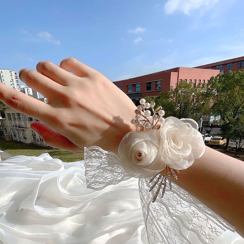 Bridesmaid wrist flowers wedding bride high-end hand flowers bracelet flowers chest flowers fairy wedding sister group white gift 