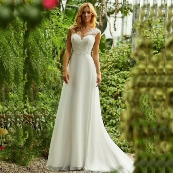 French-Style Light Wedding Dress, White Lace V-Neck, Amazon Cross-Border New Wedding Gown, Main Gown with Small Train Long Skirt