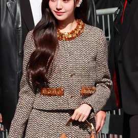 2025秋小香风毛呢冬新款女装轻奢设计镶钻重工粗花呢两件套装1601