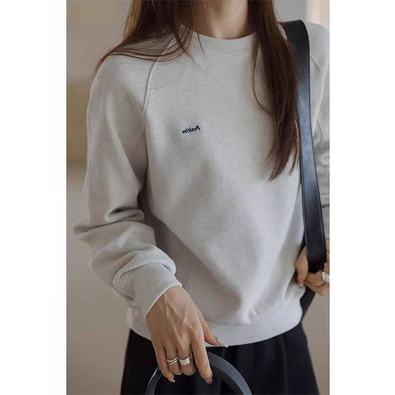 卫衣蓝色女秋装2025韩系穿搭刺绣宽松百搭套头圆领短款上衣