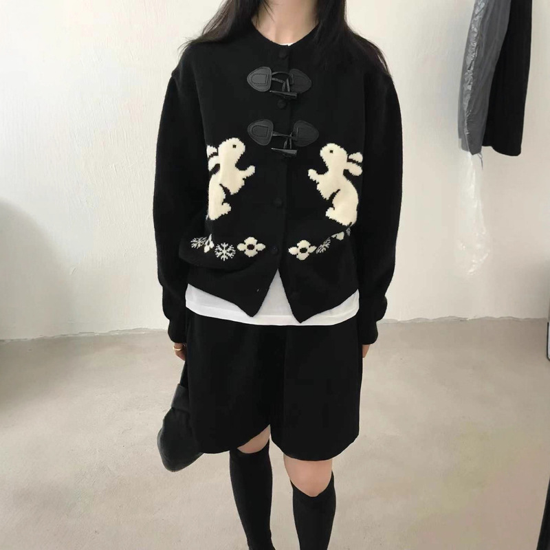 American Retro Rabbit Jacquard Lapel Sweater Knitted Cardigan Women's Loose Design Niche Thickened Casual Jacket American Retro Rabbit Jacquard Lapel Sweater Knitted Cardigan Women's Loose Design Niche Thickened Casual Jacket