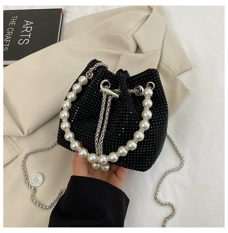 Women's Medium Summer Spring Pu Leather Solid Color Vintage Style Pearls Bucket String Handbag display picture 4