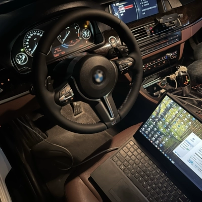 BMW – Retrofit Carbon Fiber Steering wheel