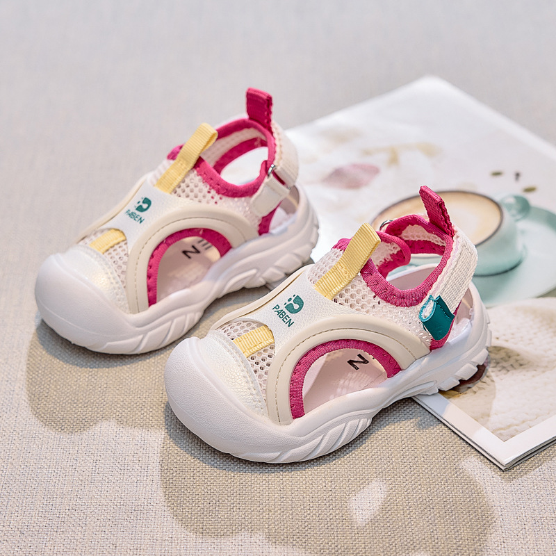 Baotou Anti-kick para niños casual de una sola red transpirable sandalias deportivas huecas 2025 zapatos de verano para niños zapatos de playa marea