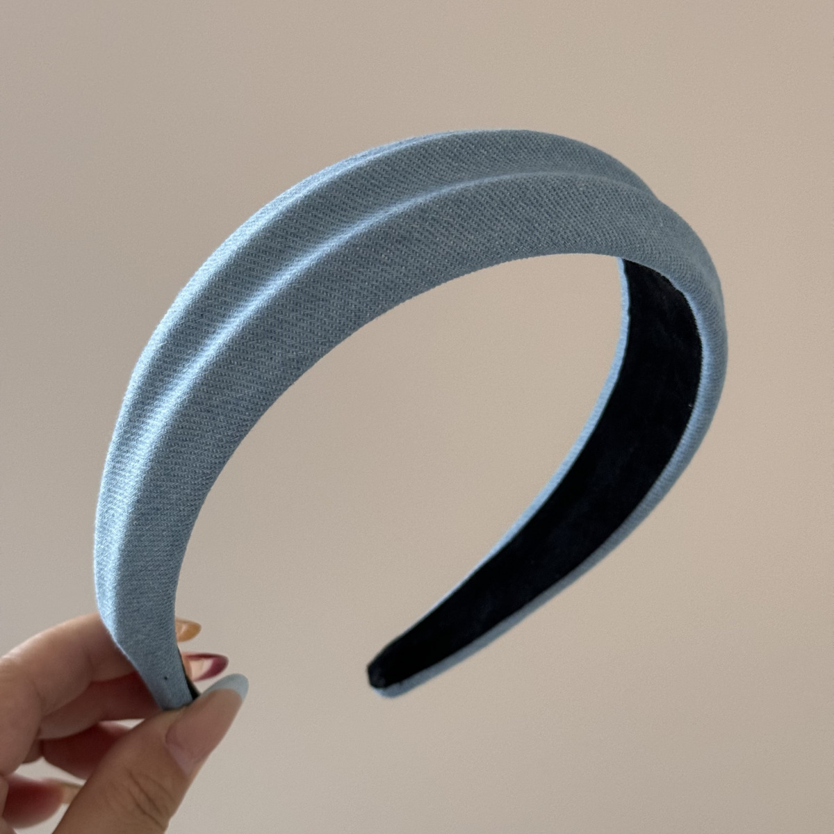 Diadema de moda cóncavo-convexo de mezclilla de tela Cabeza de presión de borde ancho Cabeza de cabeza alta Temperamento Horquilla de presión Accesorios para el cabello de todos los partidos diarios image 8