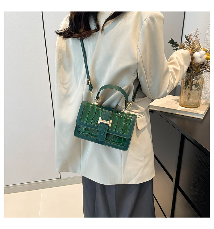 Håndholdt firkantet steinmønster 2024 Ny stil, trendy, eksklusiv, design i liten nisje, fasjonabel enkel kryssskulder_voghion.com