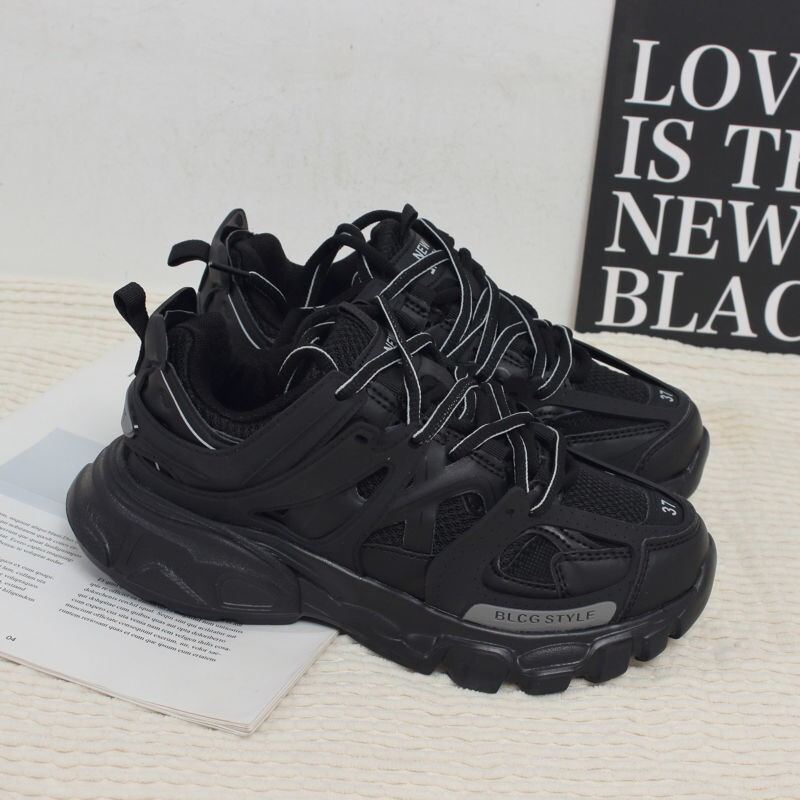 2026 New Style Dad Shoes for Women, Super Popular on Instagram, Versatile Classic Sneakers for Students, Hong Kong Style Thick-Soled Casual Shoes for Couples 2026 New Style Dad Shoes for Women, Super Popular on Instagram, Versatile Classic Sneakers for Students, Hong Kong Style Thick-Soled Casual Shoes for Couples