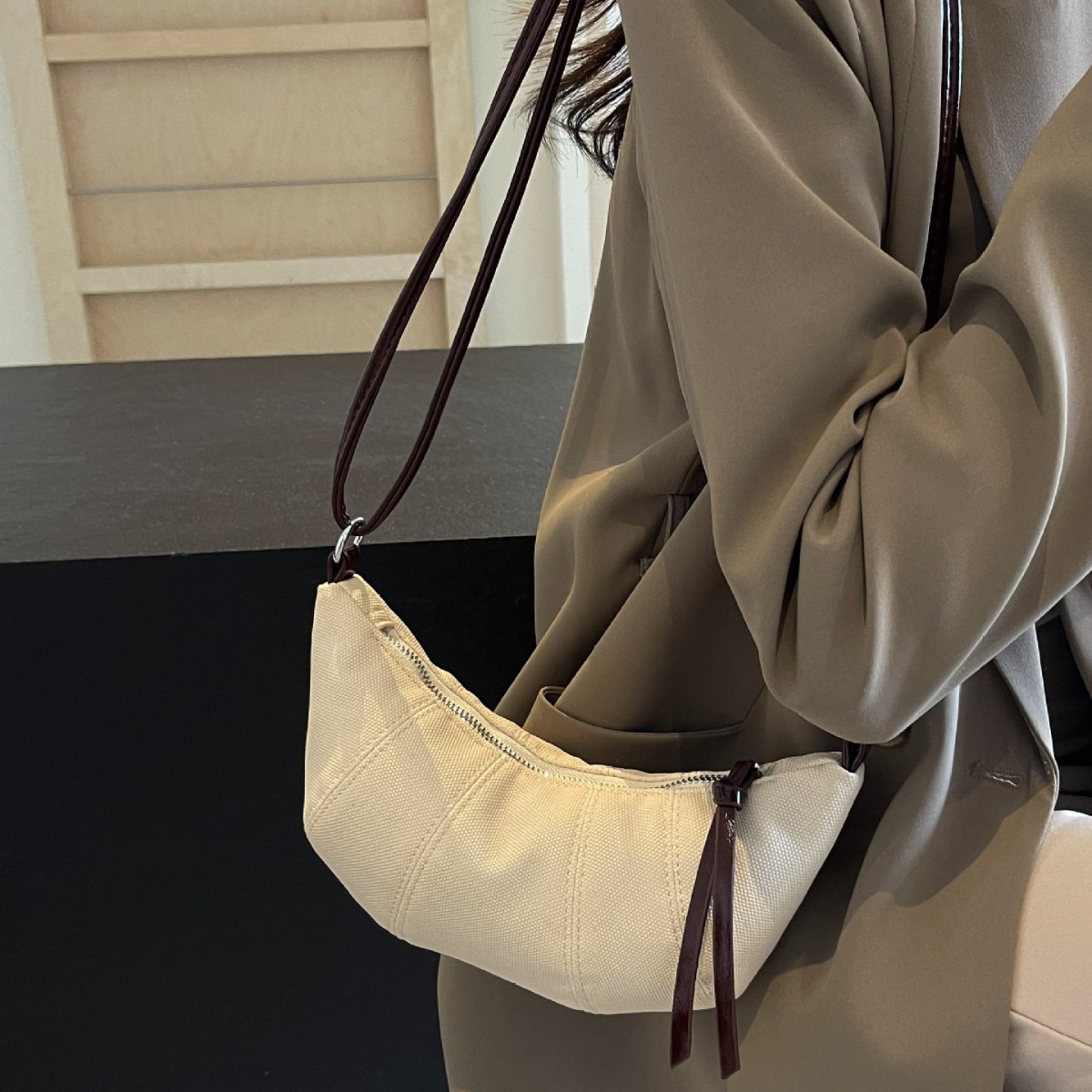 Denim for women's 2024 new fashionable casual shoulder niche trend, super hot crossbody bag, cowhide bag_senzul.com
