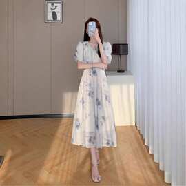跨境水墨画连衣裙女2025新款夏季高级感法式收腰显气质V领裙子
