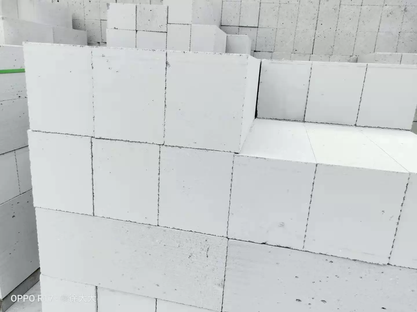 厂家直供京津冀建筑用混凝土实心水泥砖砌块蒸压加气砖定制批发