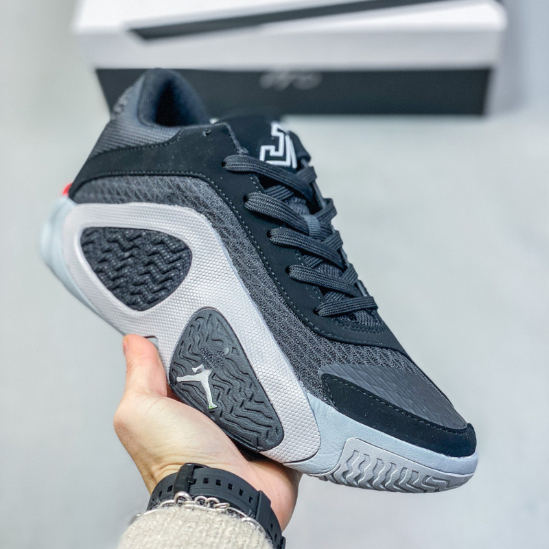 Putian Tatum 2 Men's Practical Basketball Shoes Jordan Tatum Signature Sneakers with Air Cushion and Breathable Sports Shoes