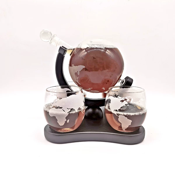 Wine decanter, set
