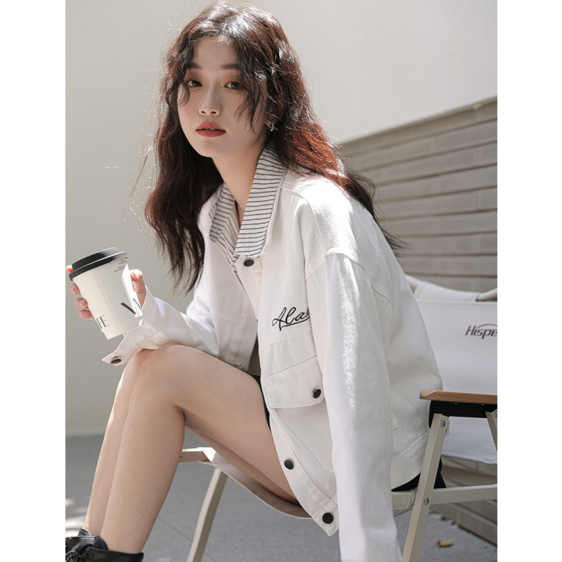 work clothes have cash less than that is registered in the accounts white Folder overcome lady Spring and autumn season Retro Easy Versatile ins Embroidery coat tide
