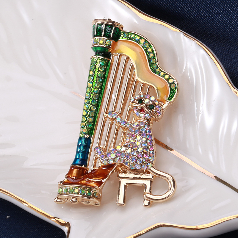 Cat, Harp Pattern Elegant Vintage Style Streetwear Pin Cat Harp Alloy Rhinestones Unisex Brooches