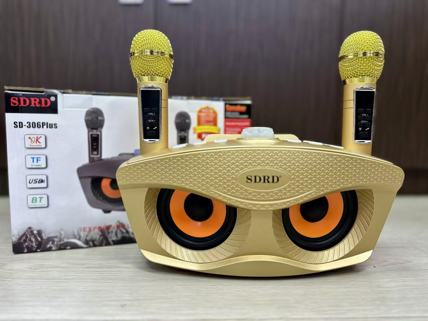 Dual Wireless Karaoke Microphone With Voice Changer And Speaker_voghion.com