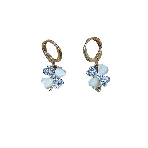 four-leaf clover earrings for women Korean personalized diamond-encrusted versatile temperament earrings with fashionable design