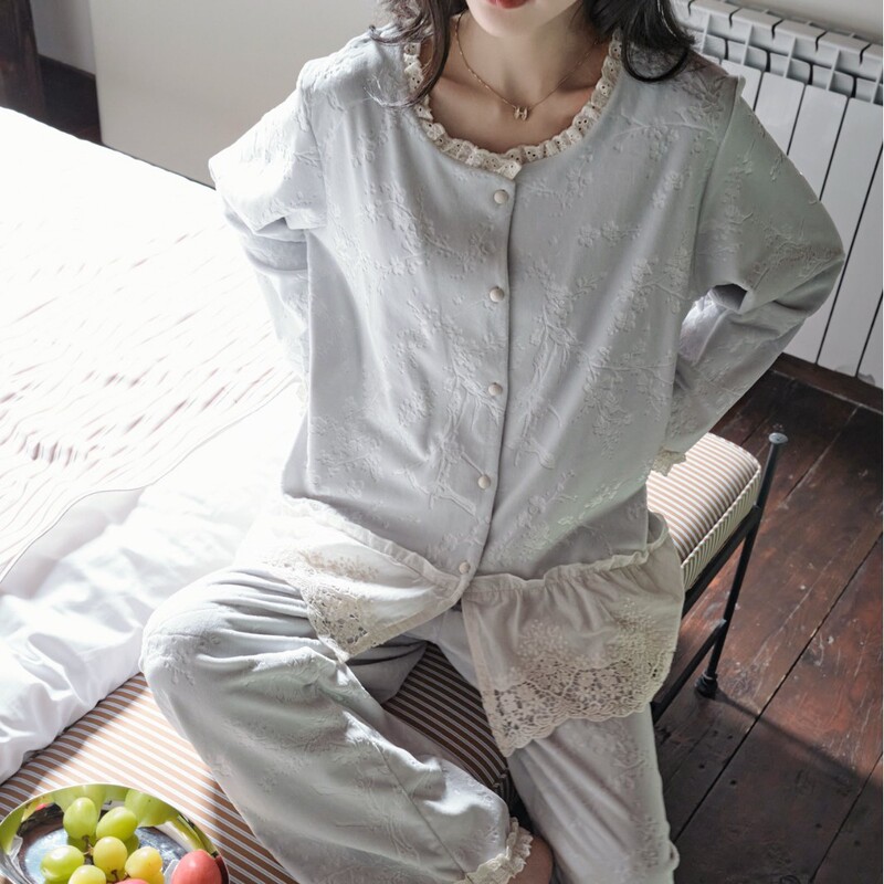 Ailei's New Pajamas for Women, Winter Sweet Lace Island Velvet Loungewear, Thickened and Warm Long-Sleeve Long-Pants Set Ailei's New Pajamas for Women, Winter Sweet Lace Island Velvet Loungewear, Thickened and Warm Long-Sleeve Long-Pants Set