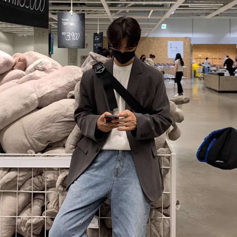 가을 루즈한 한국식 루즈 캐주얼 수트 트렌디한 남아용 동대문 상의 디자인으로 활용도가 높습니다.