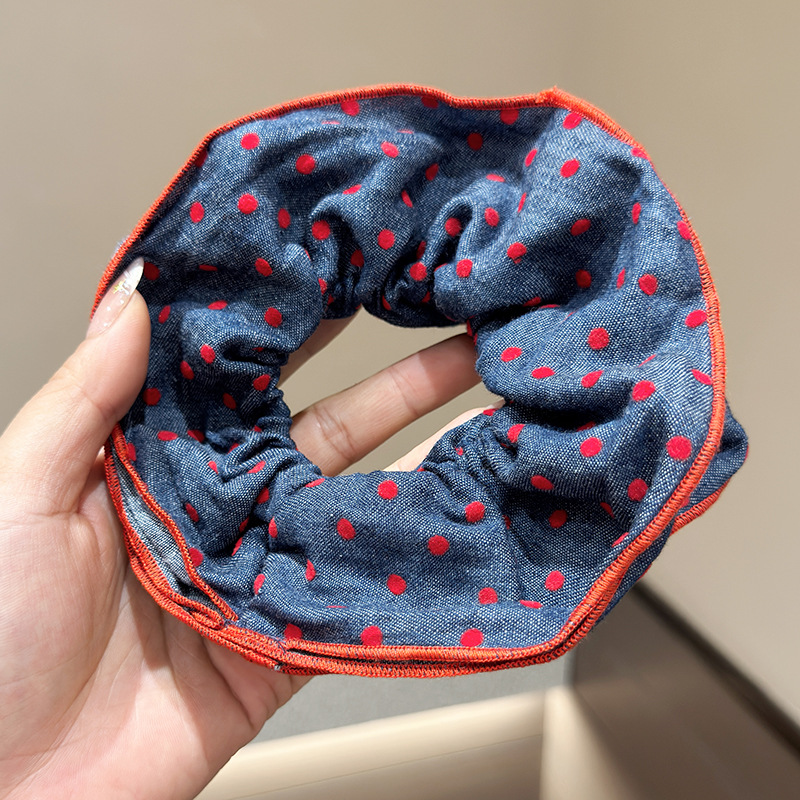 564 джинсовая сине-красная резинка для волос в горошек