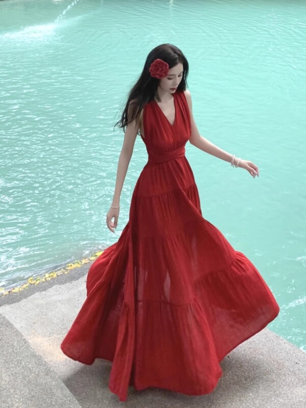 French-Style Hepburn-Inspired Halter Neck Dress 2025 New High-Waisted Elegant Backless Solid Color Long Dress