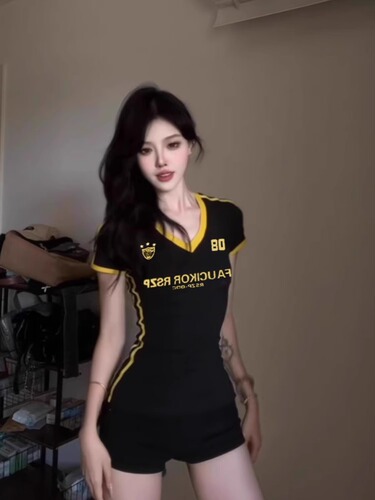 American contrast color V-neck straight shoulder short-sleeve t-shirt women's summer design niche slim slimming sweet hot girl short top