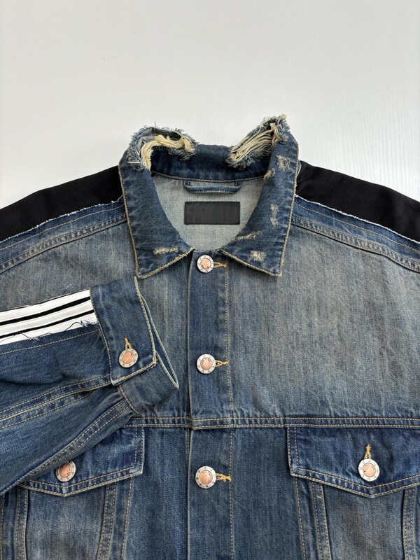 天井品質 25SS パリのトレンディな新しい BLCG ダメージ加工デニム スプライス ジャケット、男性と女性用、同じトレンディなスタイル|undefined