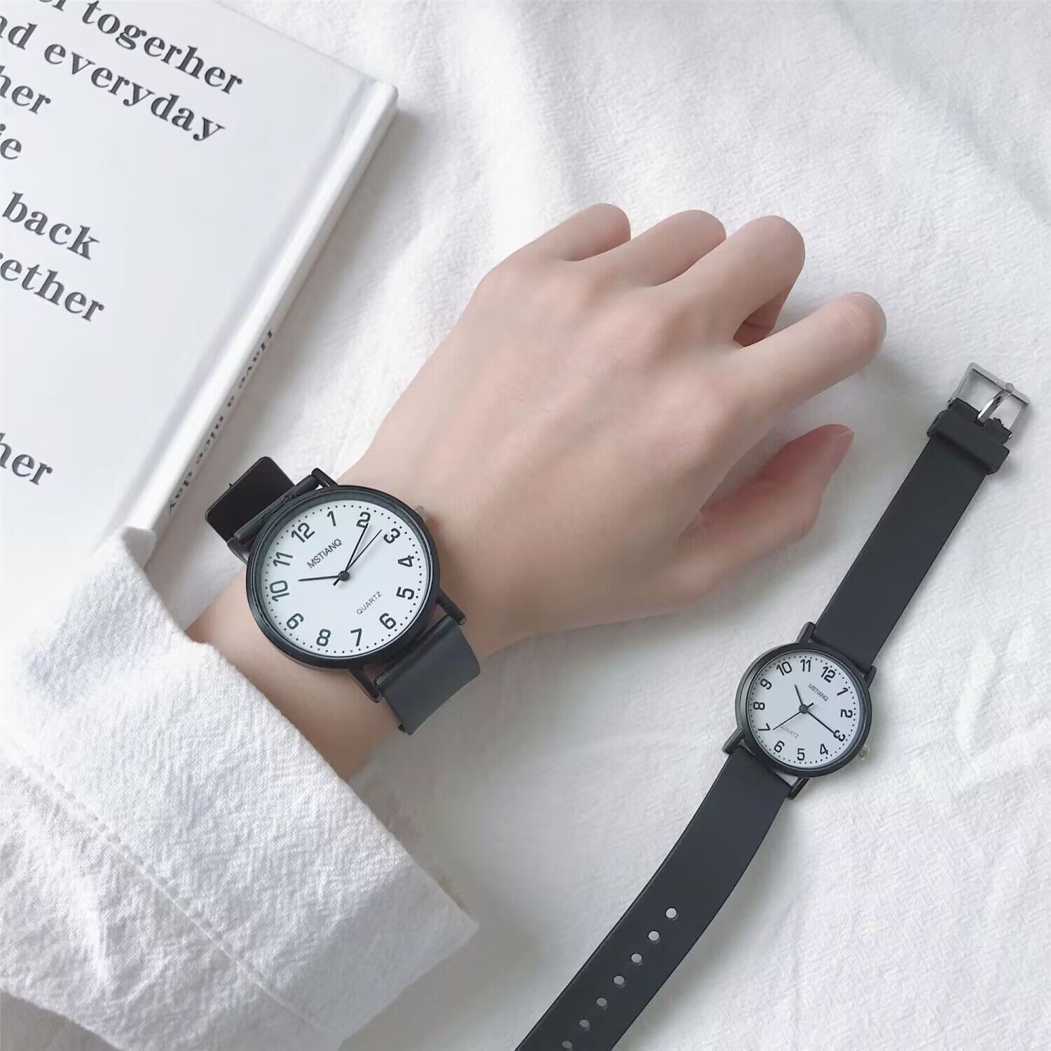 2025 Exam Watch for Male and Female Students, Junior and High School Korean Version, Simple Casual Couple Style, Personalized Sports and Versatile