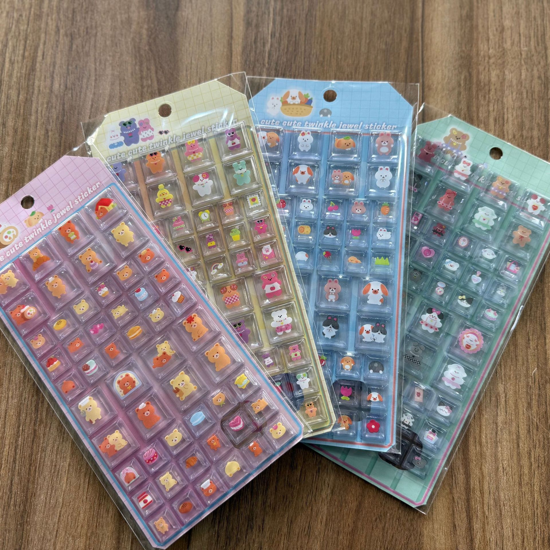 4张套装可爱卡通小动物通明3D浮雕封口贴装饰手机壳笔记本浮雕贴