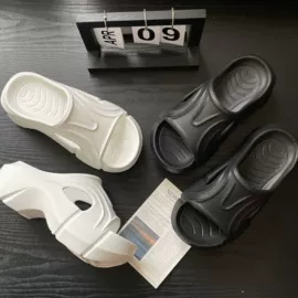 童拖鞋;童洞洞鞋;厚底拖鞋