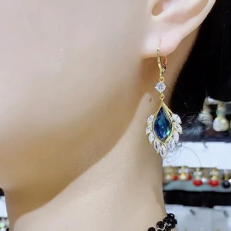 复制_日韩蓝色水晶时尚轻奢锆石花朵耳环小众设计.jpg