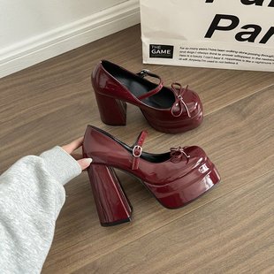 �Ƽtɫ��ʽС���Ӵָ��߸�ЬŮ2025�¿���������ȹ�Ӭ�����СƤЬ