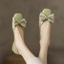 少女心甜美蝴蝶结2022春季新款韩版低跟方头漆皮懒人浅口仙女单鞋