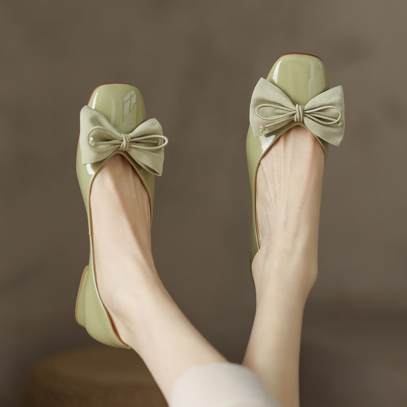 少女心甜美蝴蝶结2022春季新款韩版低跟方头漆皮懒人浅口仙女单鞋