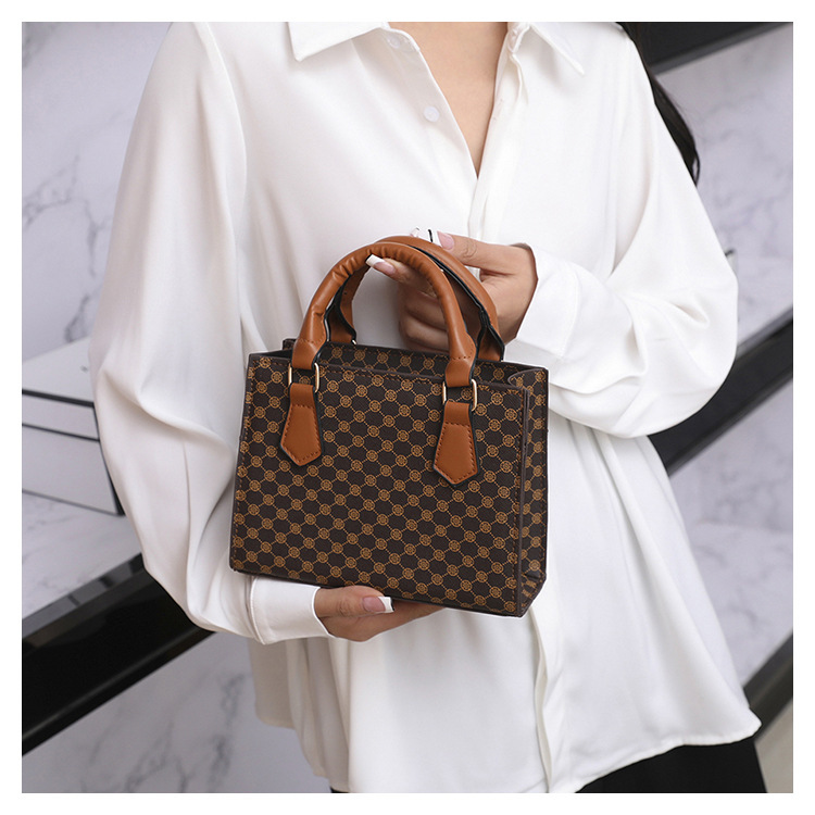 Retro Printed Tote Bag For Women Elegant Versatile Shoulder Bag_voghion.com