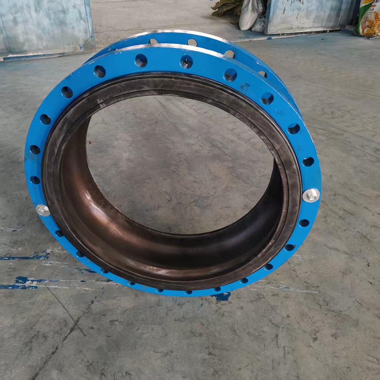 厂家批发DN350法兰式过水橡胶软接头化工304不锈钢可曲饶橡胶膨胀