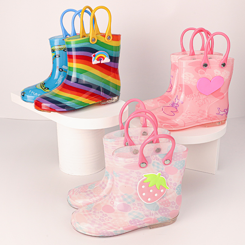 跨境出口花布贴卡通手提儿童雨鞋现货雨靴宝宝防滑防水鞋一件代发