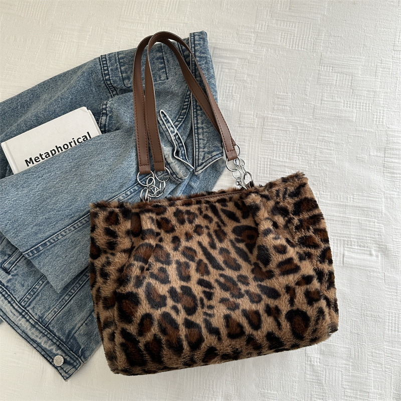 2024 nuevo estilo coreano bolso grande de felpa estilo ins bolso de gran capacidad de un solo hombro bolso de lana bolso casual con estampado de leopardo
