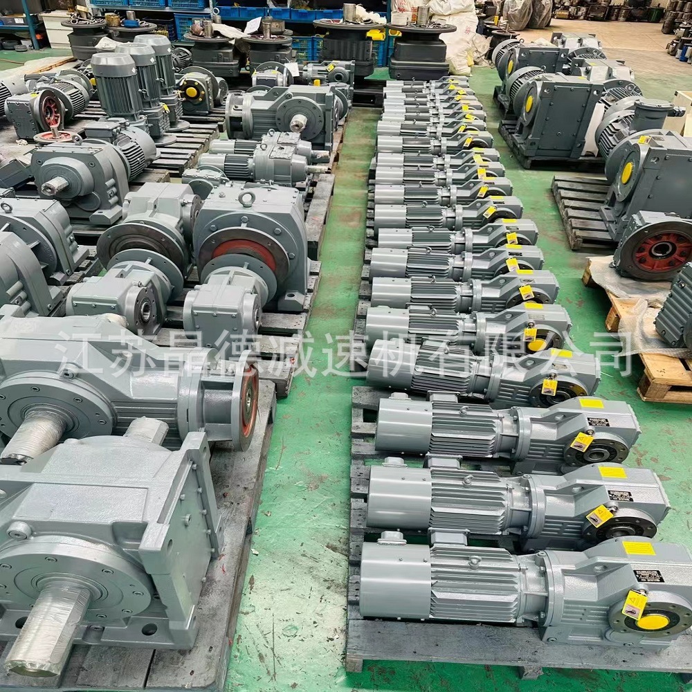 RF47-Y1.1KW-4P垂直轴减速机RF47-Y1.1KW减速机RF47