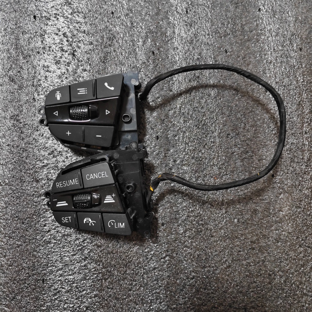 Suitable for BMW 1234567 series G30G38 multifunction steering wheel ACC button BDC2 BDC3 cruise control switch