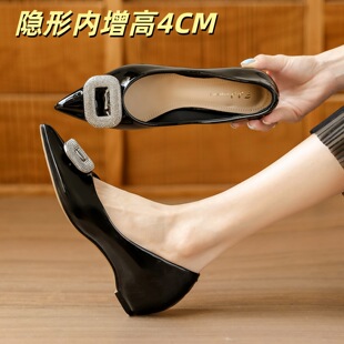 F3319~�\�چ�Ь�͸����|ͨ��ŮЬˮ荏͹�һ�_�Ŭ�����Ь