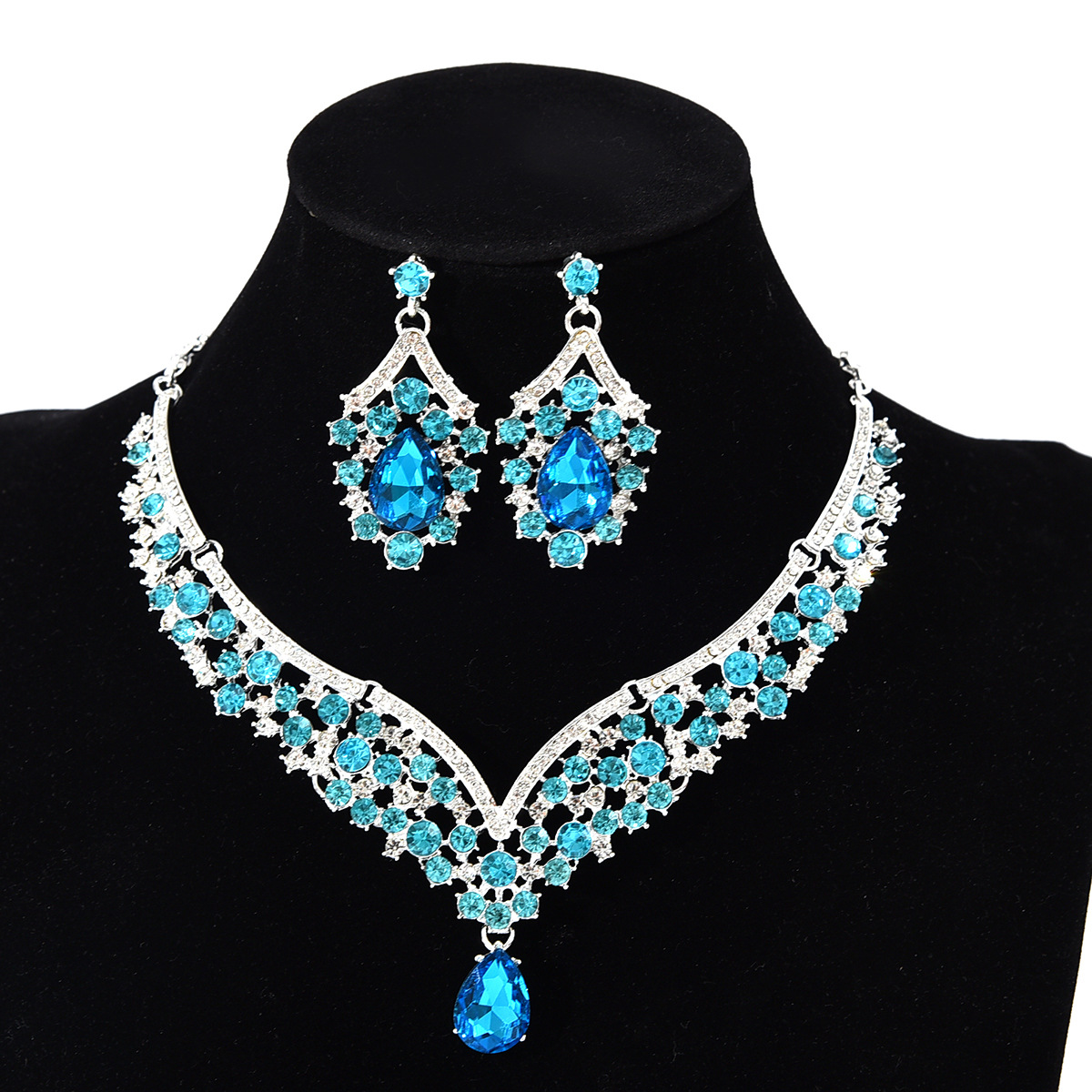 Ensemble collier et boucles d'oreilles pendentif exagérés, style rétro européen et américain, orné de pierres précieuses en cristal, chaîne ras du cou pour femme._voghion.com