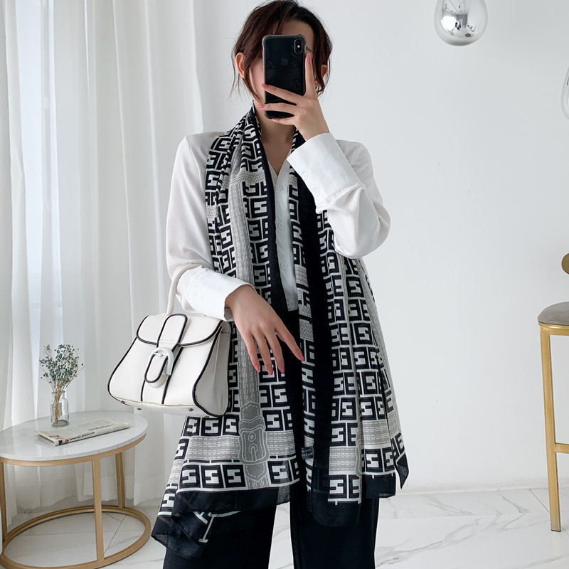 Winter warm silk scarf women's dual-purpose cotton and linen scarf spring and autumn wild travel sunscreen foreign fashion plaid shawl