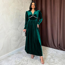 亚马逊爆款跨境2025新款秋冬欧美复古优雅长袖V领丝绒连衣裙女装