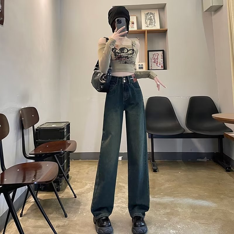 レトロなジーパンの女性の春夏のまっすぐな筒のゆったりしている腰はやせています。|undefined