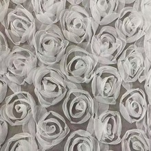 外贸盘带绣外套面料 现货批玫瑰绣花 时尚舞台礼服婚纱布料