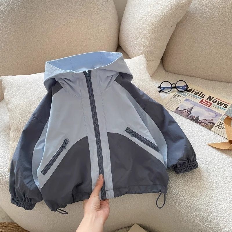 Hombres y niñas nuevas chaquetas de primavera y otoño para niños encapuchados de la chaqueta de asalto, chaqueta de aire exterior para bebés, moda de abrigo casual