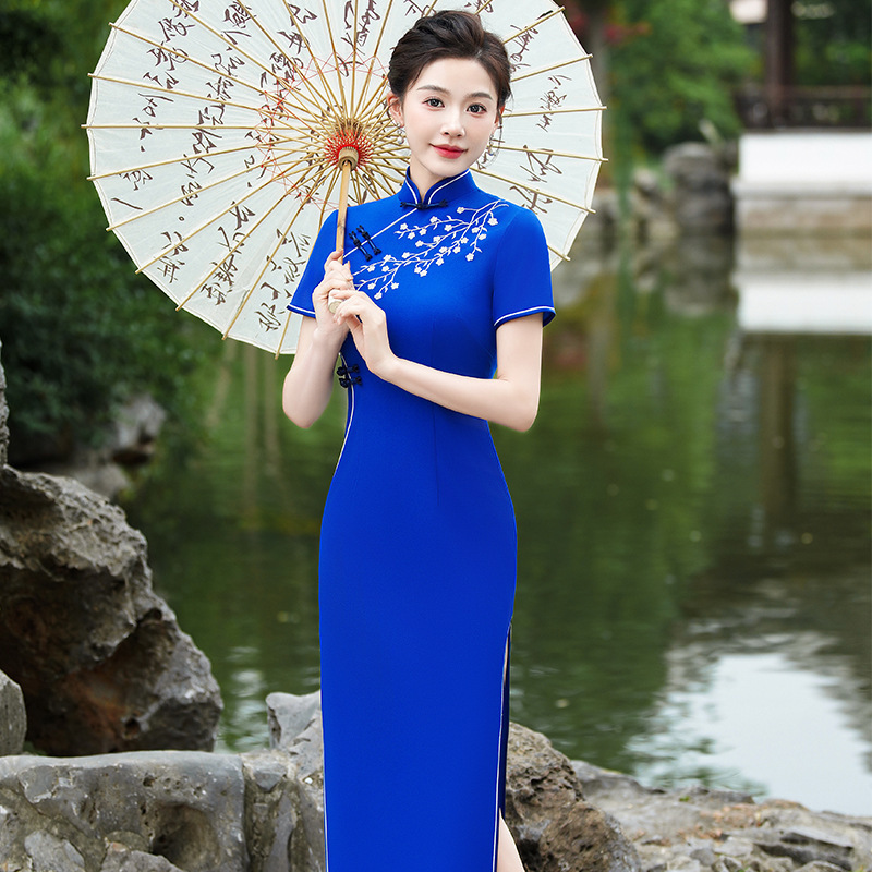 Runway-Style Modified Cheongsam 2026 New High-End Embroidered Gown Team Chorus Performance Elegant Long Dress Runway-Style Modified Cheongsam 2026 New High-End Embroidered Gown Team Chorus Performance Elegant Long Dress