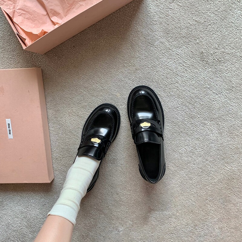 Grape Mother studiolee Frey Holiday ~ British Wind Round Head Small Gold Coin One Pedal Thick Heeled Lefu Leather Shoes