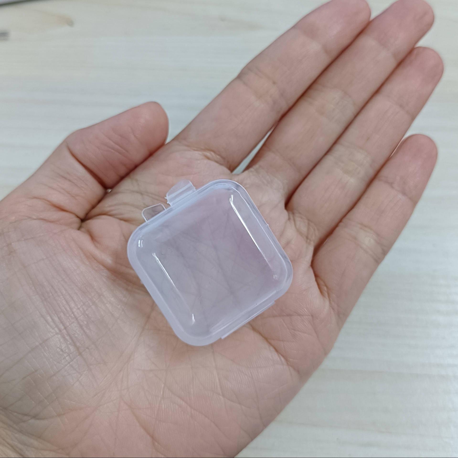 HZ-26【3.5*3.5*1.7CM】