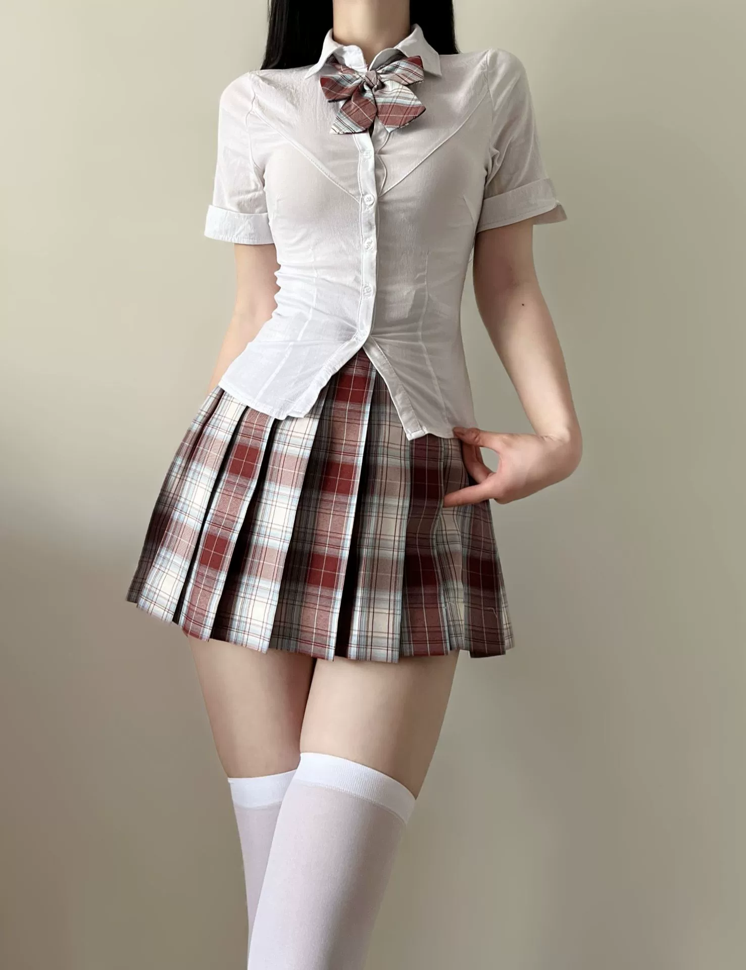 Платье? Нет. The input is a skirt. Translate: "Genuine summer student pleated skirt, high waist"